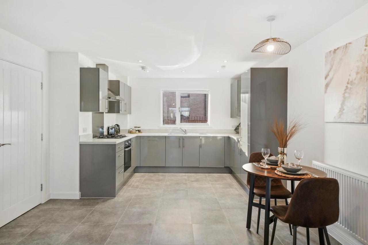 Luxury Apartment At Holt House Milton Keynes Exteriér fotografie