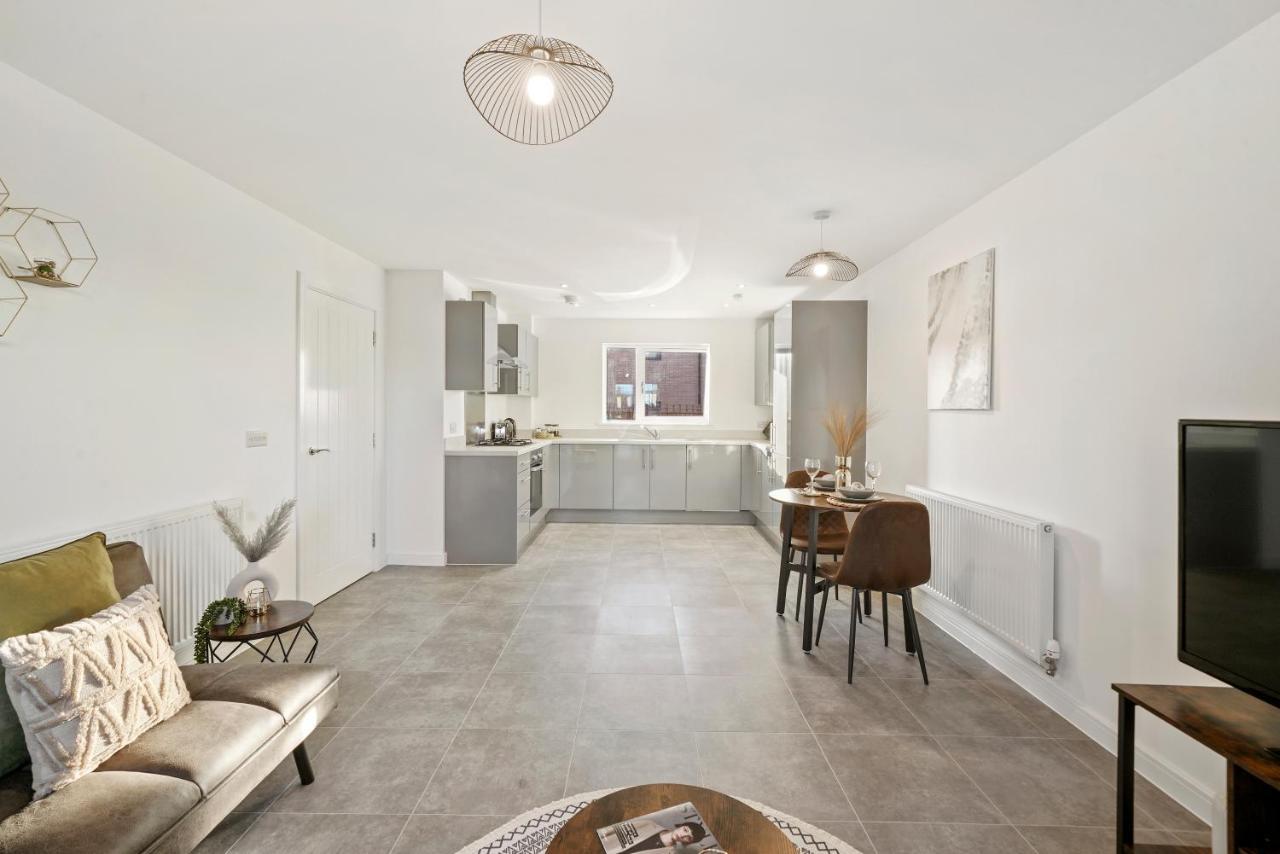Luxury Apartment At Holt House Milton Keynes Exteriér fotografie